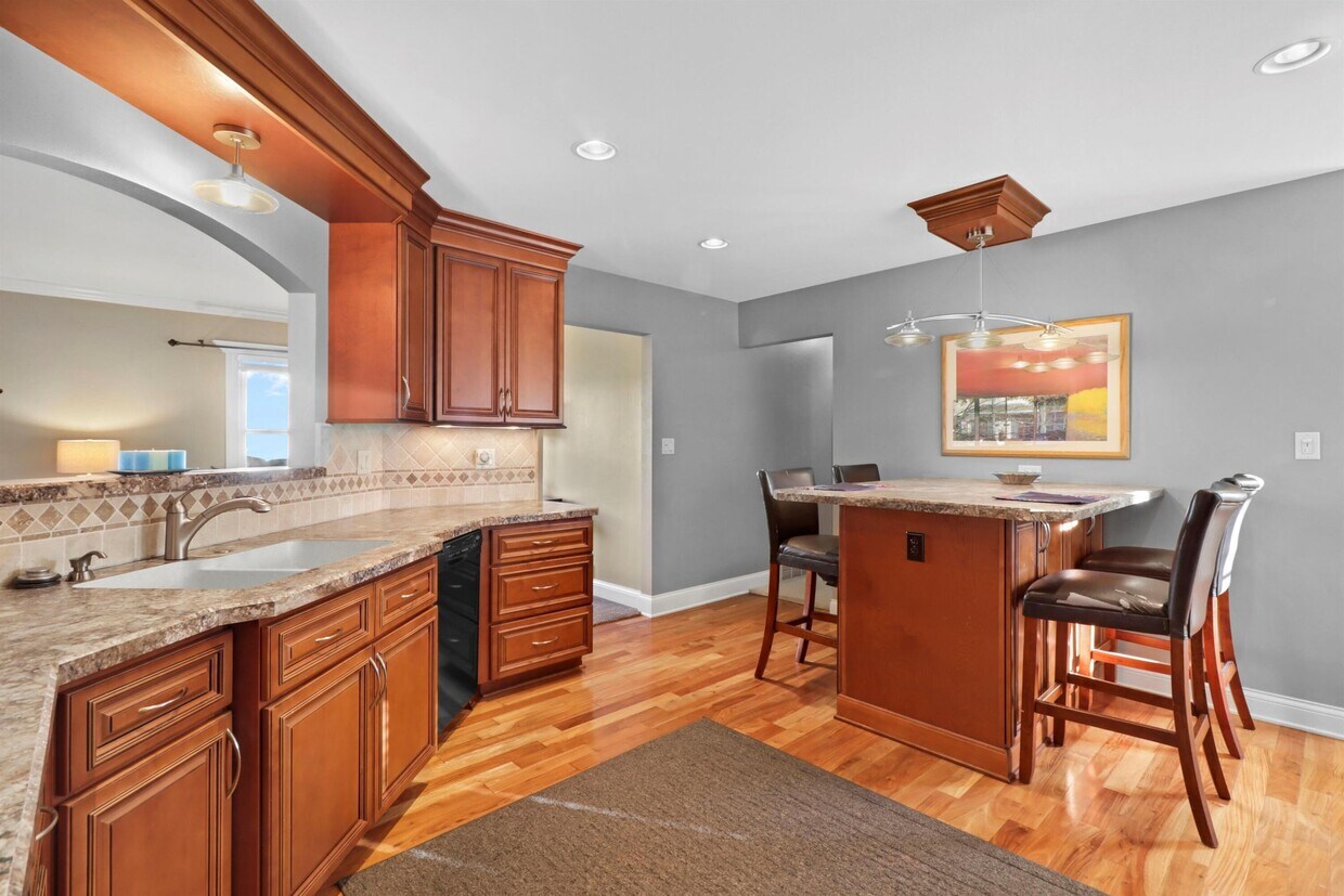 Foto del edificio - 7420 W Crawford Ave