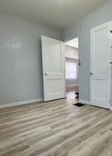 Building Photo - 2109 S Taylor St