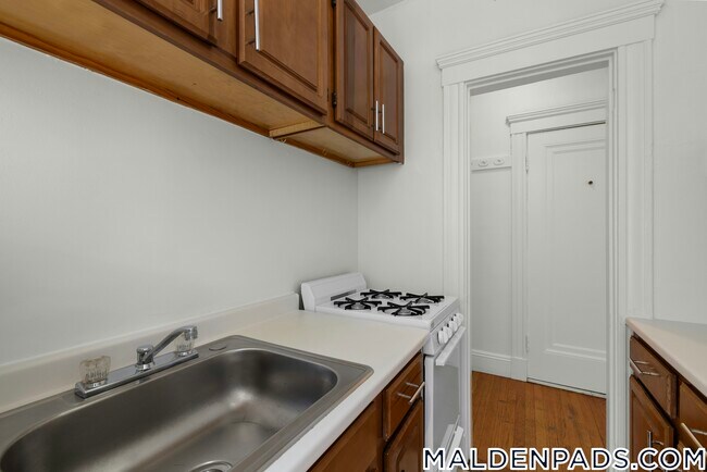 Foto del edificio - 172 Maple St
