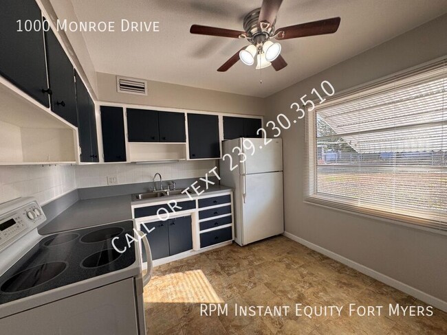 Building Photo - 1000 Monroe Dr