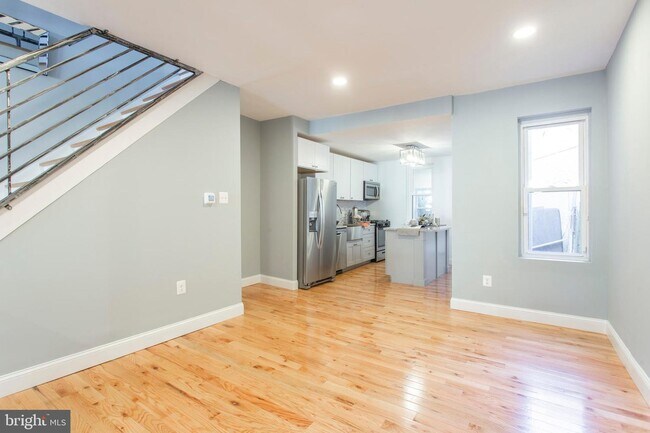 Building Photo - 2210 Mifflin St