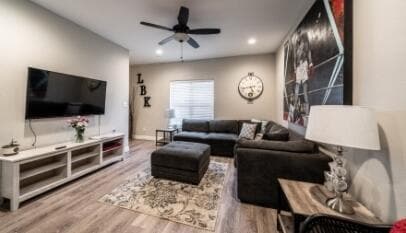 Building Photo - 1518 Avenue W