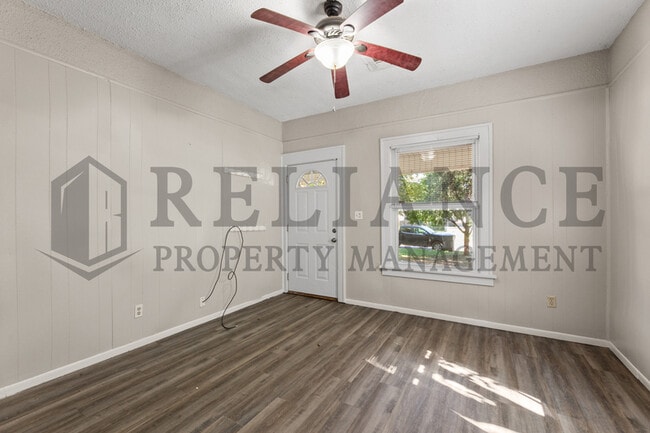 Building Photo - 251 Millwood N