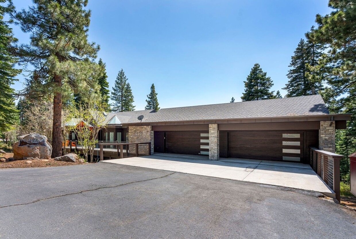 949 Fairview Blvd, Incline Village, NV 89451 House Rental in Incline Village, NV