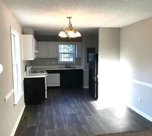 Foto del edificio - 159 Luther Rd