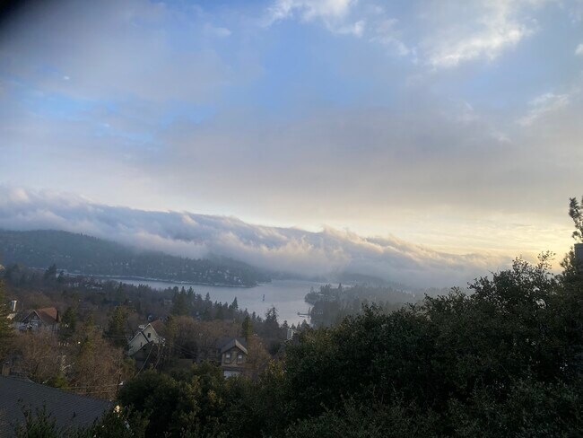 Foto del edificio - 1322 Yellowstone Dr