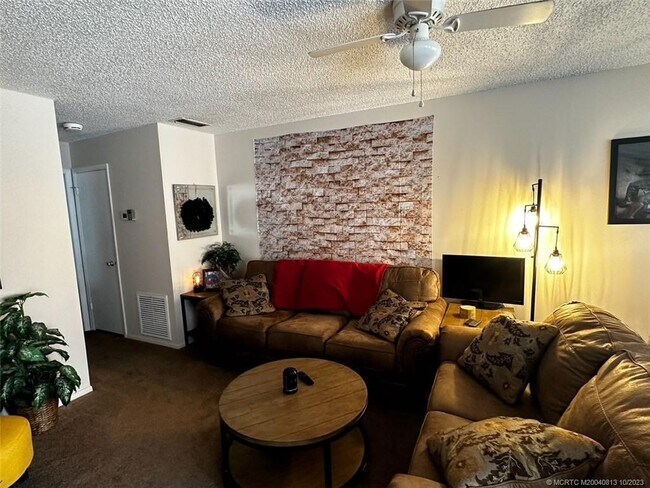 Foto del edificio - 1225 NW 21st St