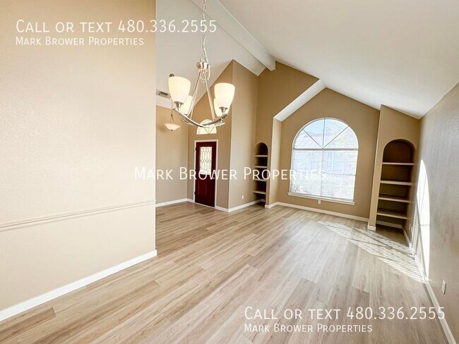 Building Photo - 319 S Abilene Dr
