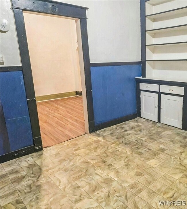 Foto del edificio - 1466 Broadway St