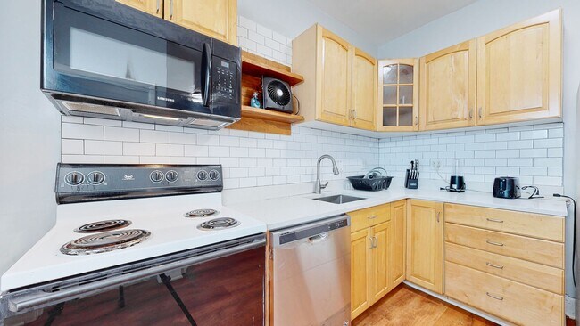 Foto del edificio - 56 Hillside Pl