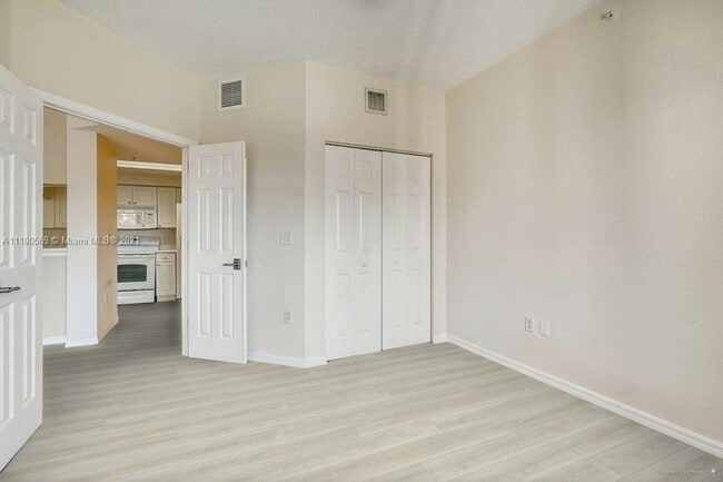 Building Photo - 3018 Alcazar Pl