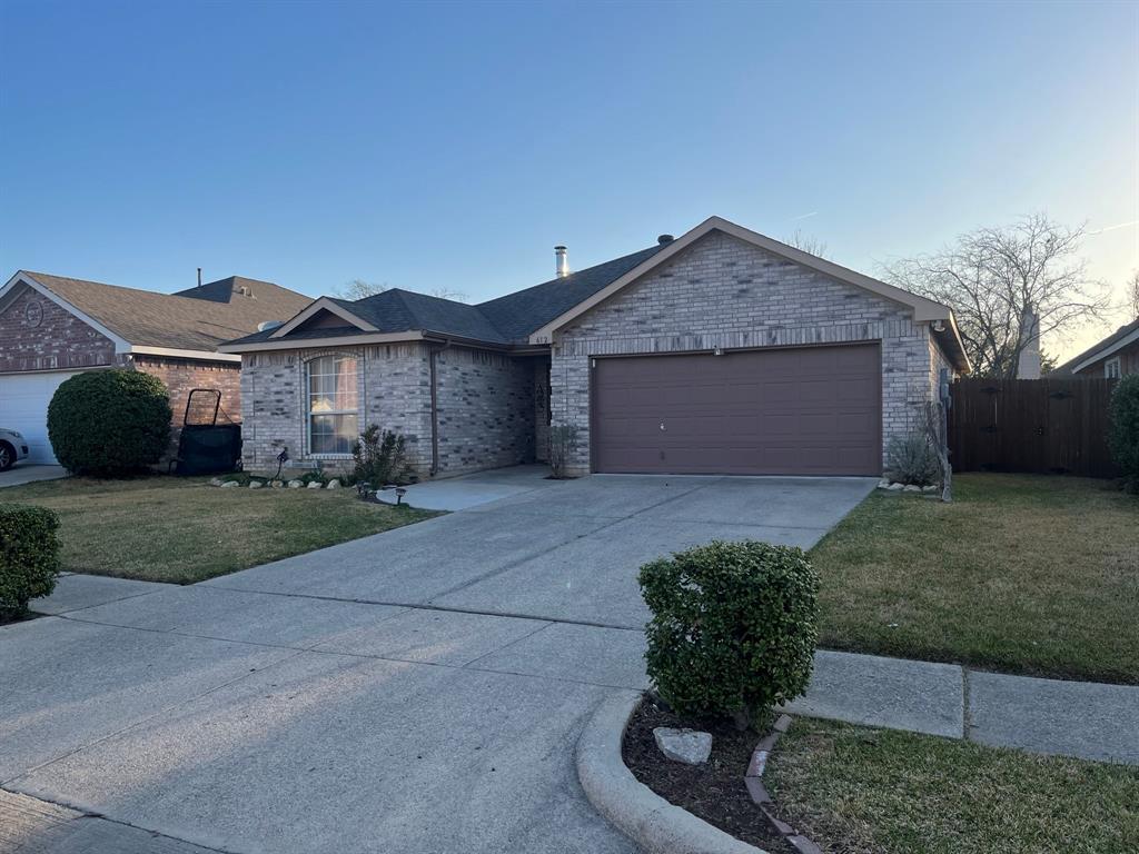 Primary Photo - 612 Crystal Brook Dr