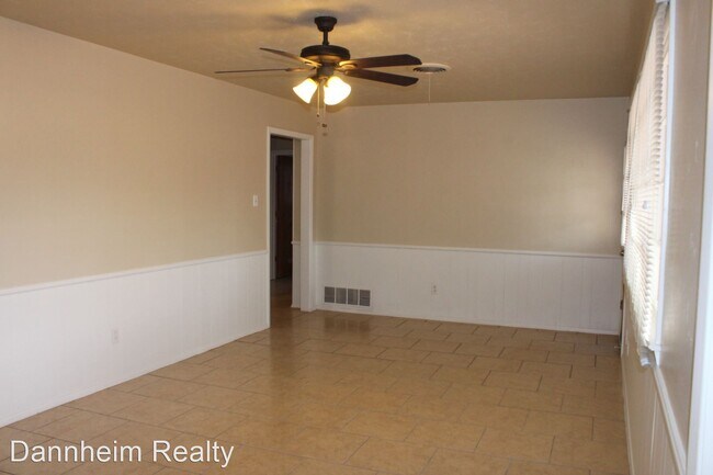 Foto del edificio - 3 br, 2 bath House - 1311 46th Place