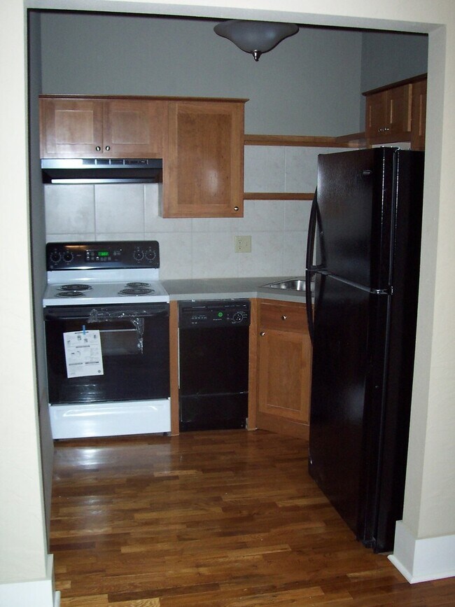 Building Photo - 620 N 12th St