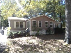 Building Photo - 11123 Crescent Dr Building Photo - 11123 Crescent Dr