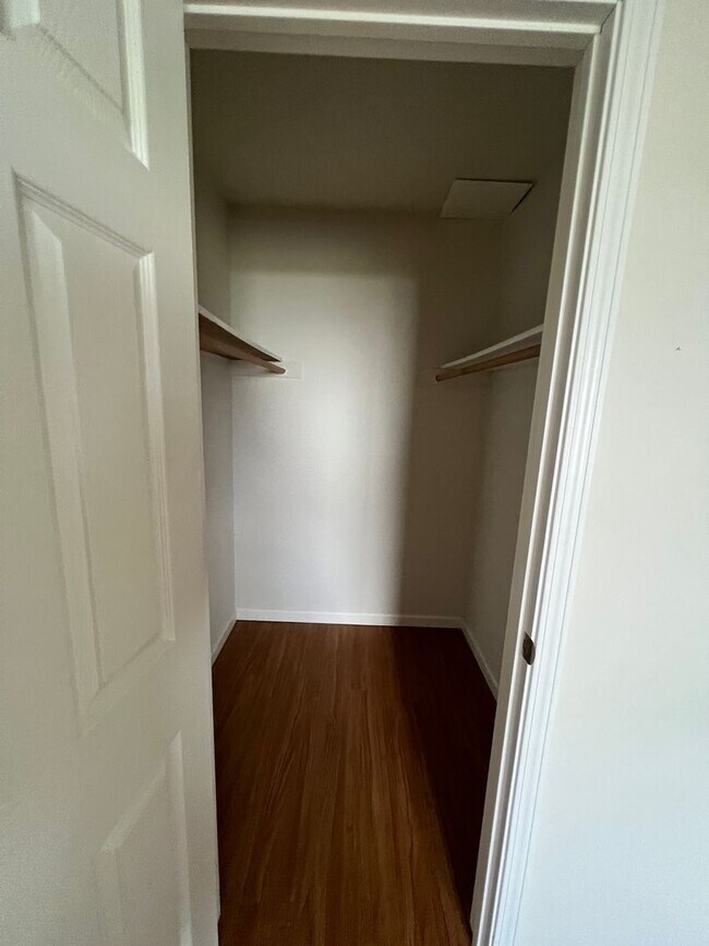 Foto del edificio - Large 4 Bedroom Home at I-44 and HWY 100