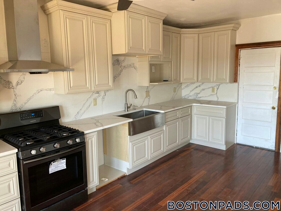 Foto principal - 33 Buttonwood St