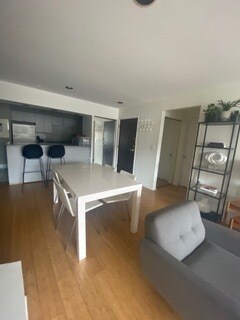 Foto del edificio - 644 W Arlington Pl