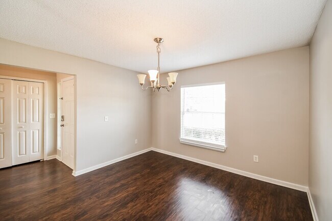 Building Photo - 9432 Harrier Ct