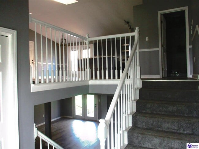 Building Photo - 609 Foxfire Rd