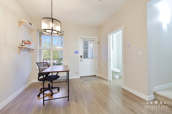 Photo du bâtiment - Spacious 3-Bed, 2.5-Bath Townhome in Prime Willoughby – Modern Living in a Highly Walkable Community