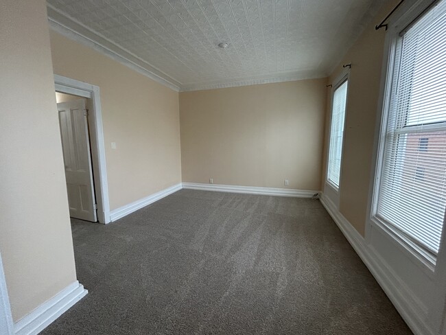 Building Photo - 14 McElwain Ave