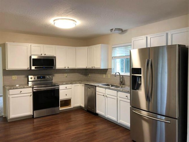 Building Photo - 6451 Riverside Dr