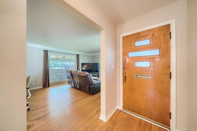 Building Photo - 20691 Wedgewood Dr