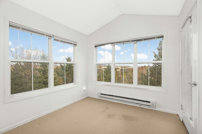 Building Photo - 10178 Indigo Dr