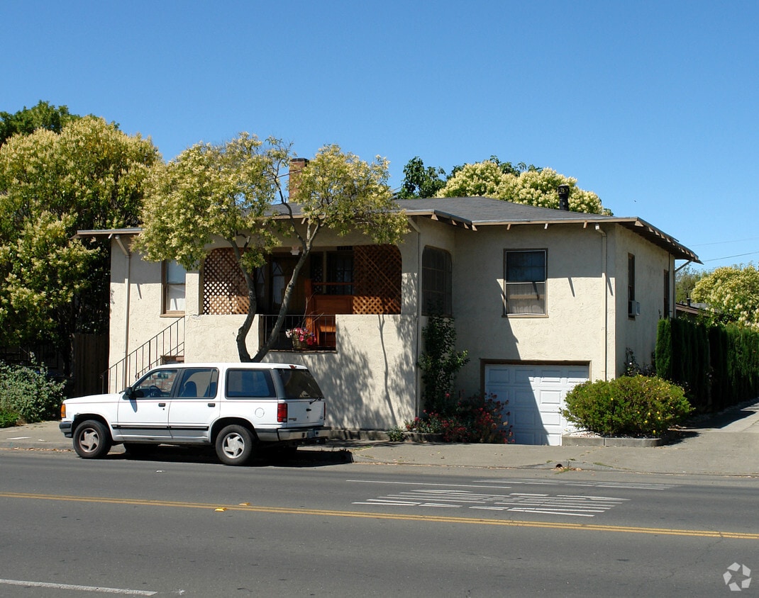 1717 Jefferson St, Napa, CA 94559 Apartments in Napa, CA