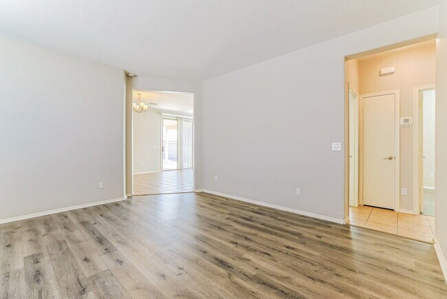 Foto del edificio - 2174 W Gold Dust Ave