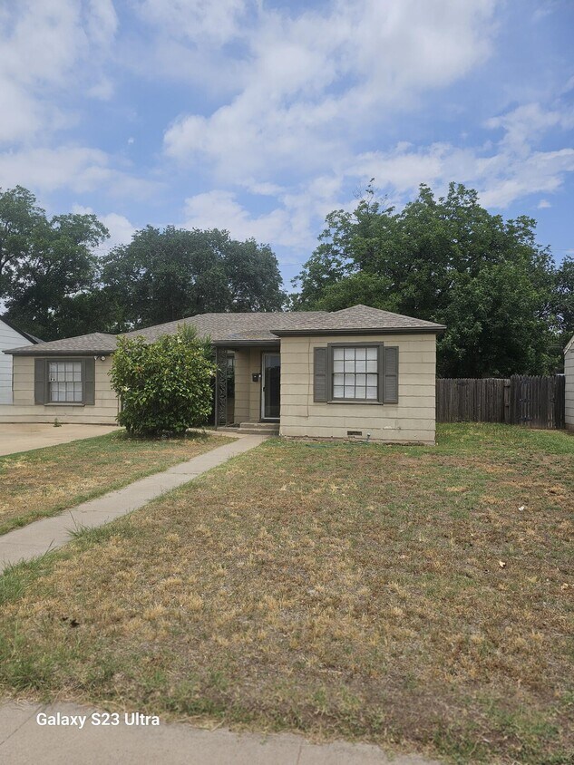 Foto principal - 3012 33rd St