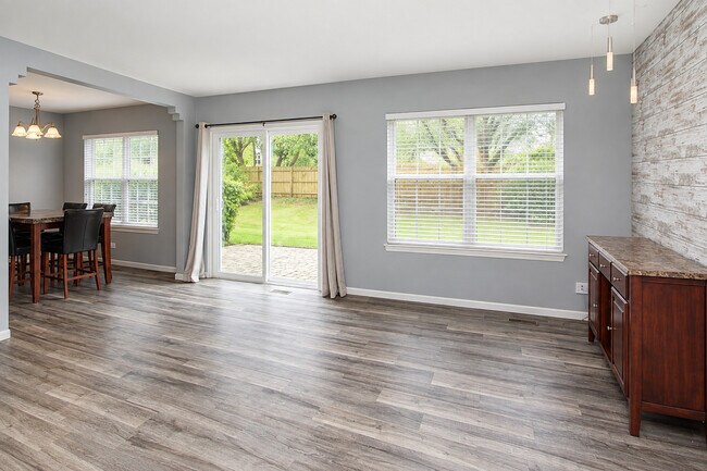 Foto del edificio - 700 Savannah Ln