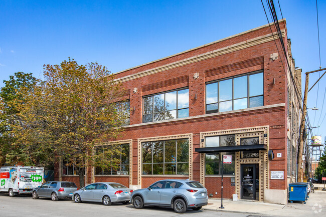 Building Photo - 413 N. Carpenter St.