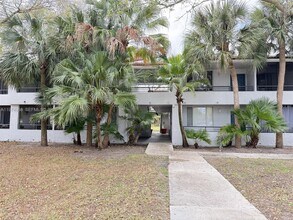 Building Photo - 811 Lyons Rd