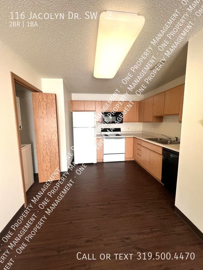 Building Photo - 116 Jacolyn Dr SW