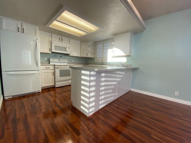 Building Photo - 2541 S 1400 W