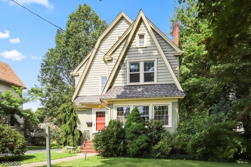 729 Summit Ave, Westfield, NJ 07090 Room for Rent in Westfield, NJ