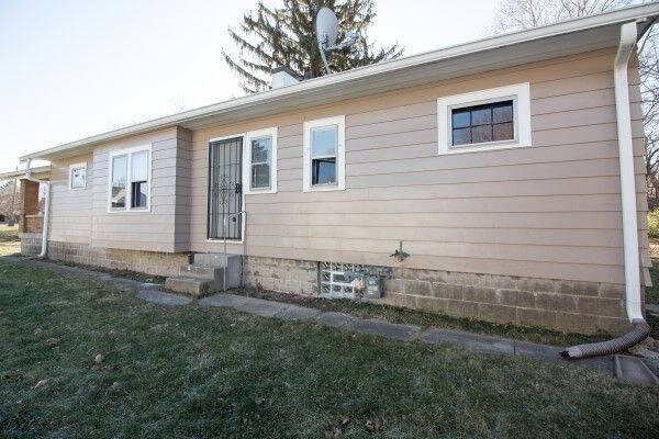 Building Photo - 1 bedroom 1 bath  duplex in Little Flower