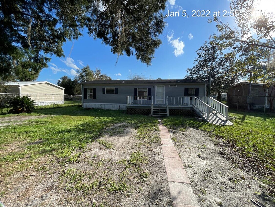 109 Palmland Ave, Satsuma, FL 32189 House Rental in Satsuma, FL