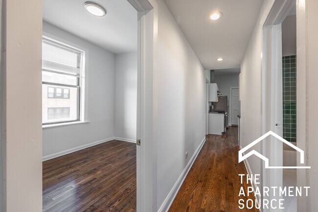 Foto del edificio - 1000 N Mozart St