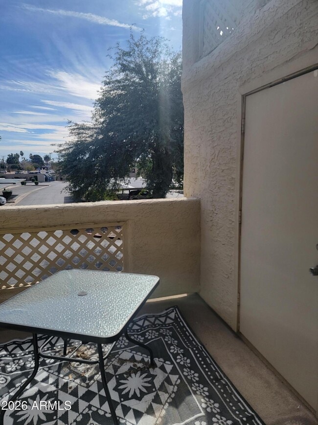 Foto del edificio - 930 N Mesa Dr