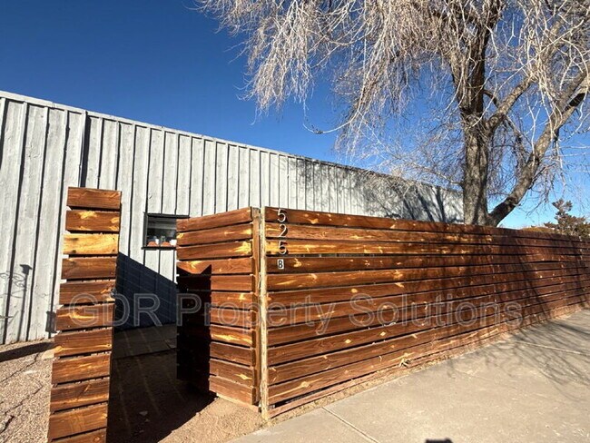 Foto del edificio - 3209 Burton Ave SE