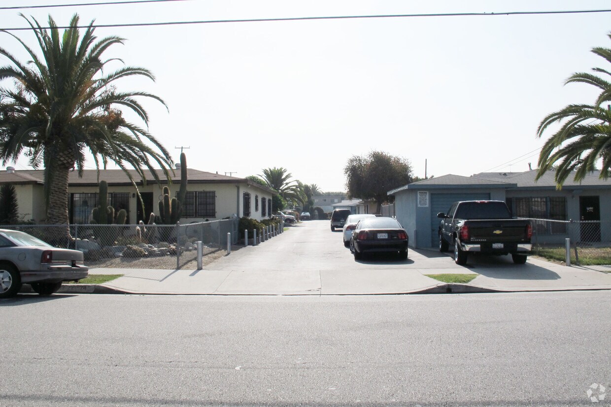 12420 Dunrobin Ave, Downey, CA 90242 Apartments in Downey, CA