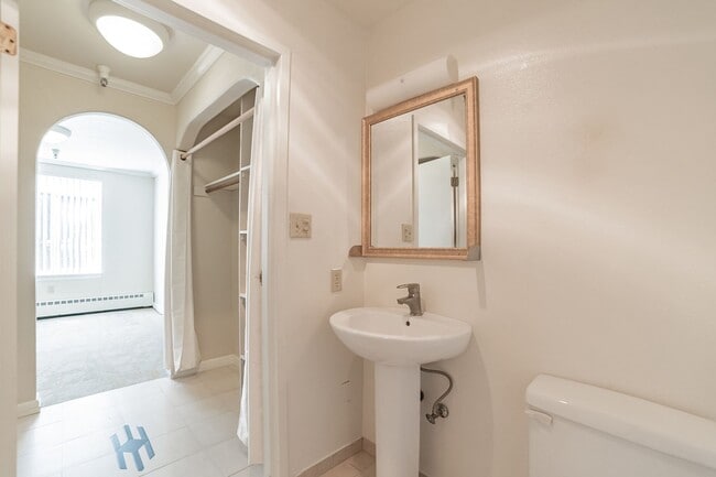 Interior Photo - Park Glenview Apartments