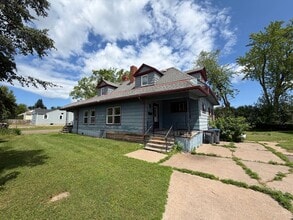 Building Photo - 1710 1/2 Carver Ave
