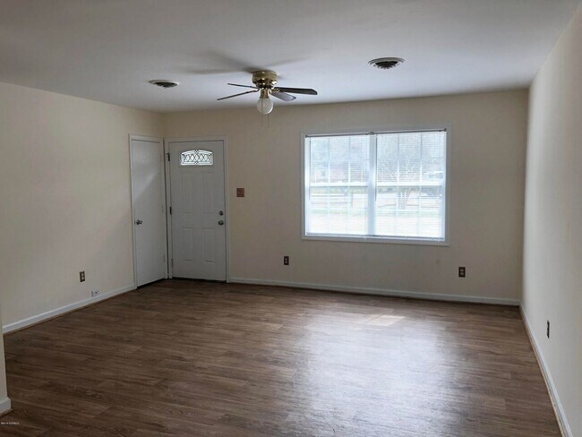Foto del edificio - Broad Creek Rd 792