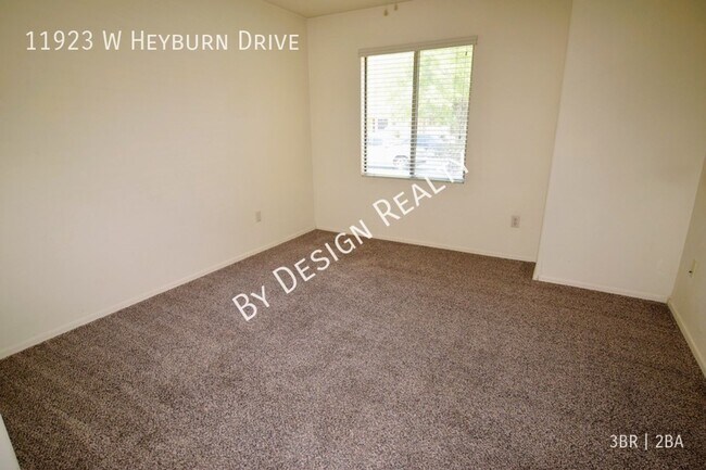 Foto del edificio - Rancho Marana 3 Bed 2 Bath + Den