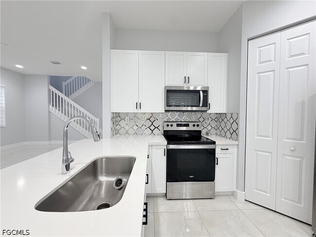 Building Photo - 9045 Madrid Cir