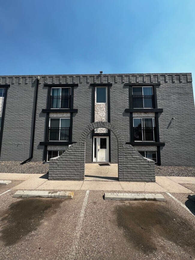 Building Photo - Myers Court